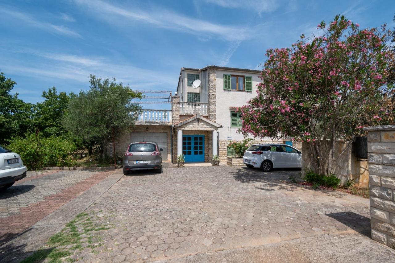 Apartments And Rooms By The Sea Mrljane, Pasman - 327 Nevidane Экстерьер фото